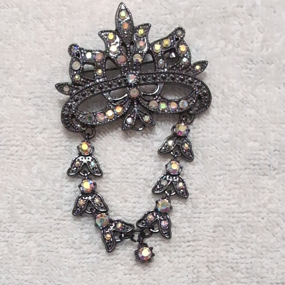 Vintage Black & Aurora Borealis Crystal Crown Dangle Brooch Pin